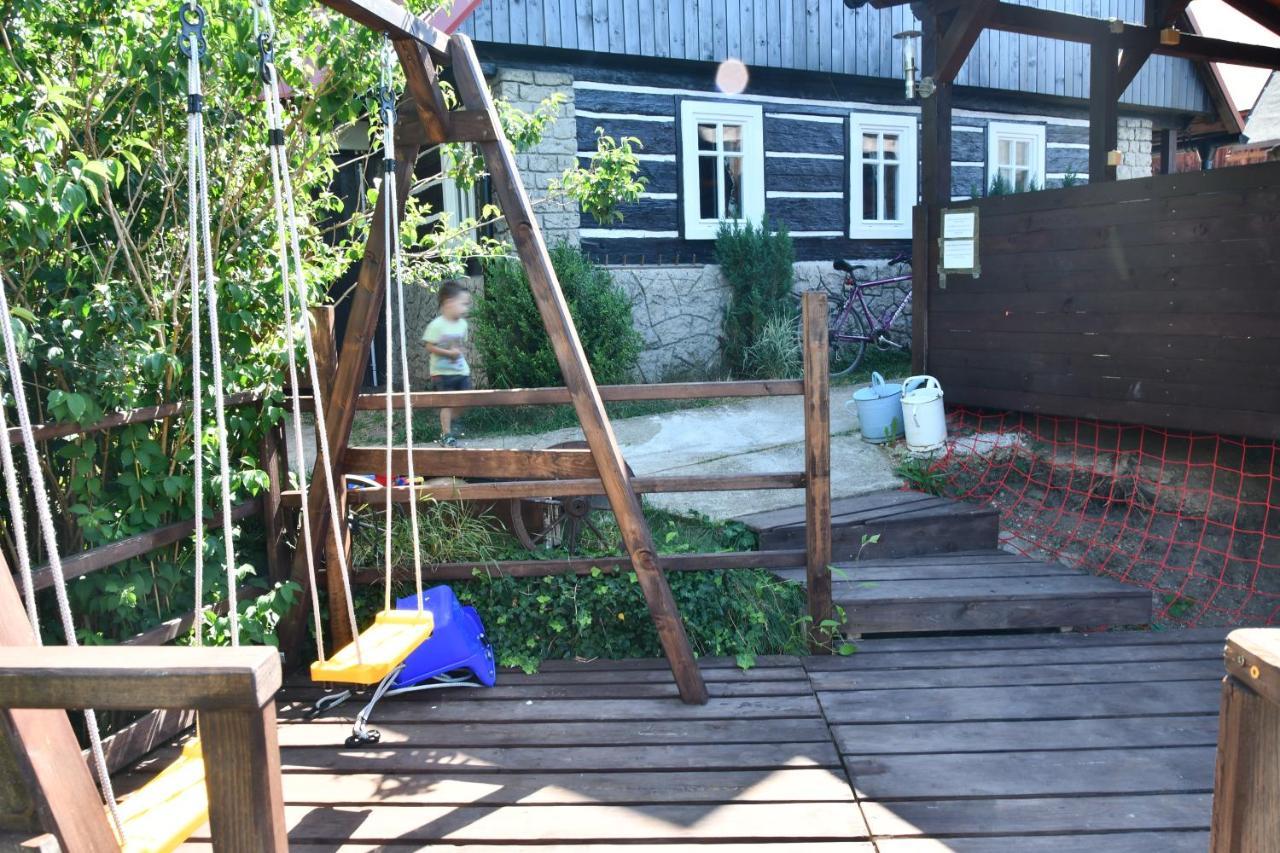 Chaloupka u lišáka Snezne (Hradec Kralove) Exterior foto